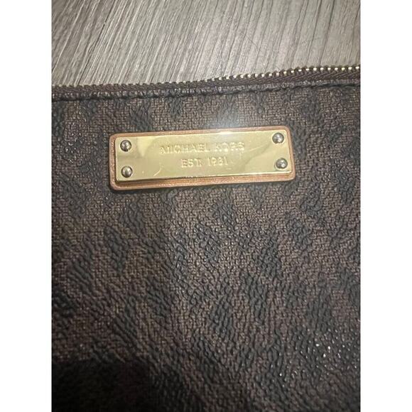 Michael Kors Wristlet - Picture 7 of 7